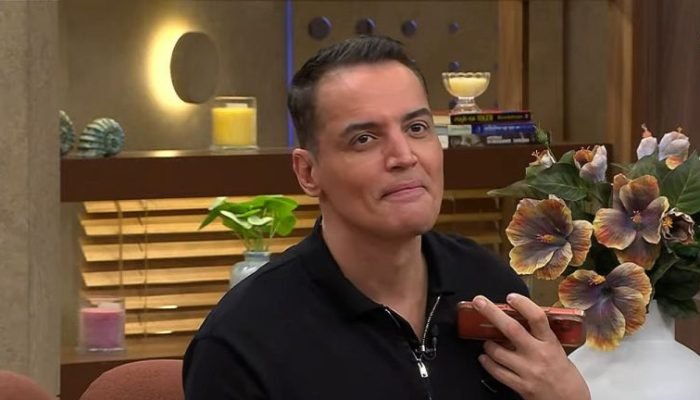 Leo Dias revelou que vive seu último ano no programa. (Foto: Reprodução/SBT)