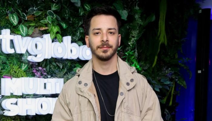 Junior Lima e os filhos em clique nas redes sociais. (Foto: Reprodução/Instagram)